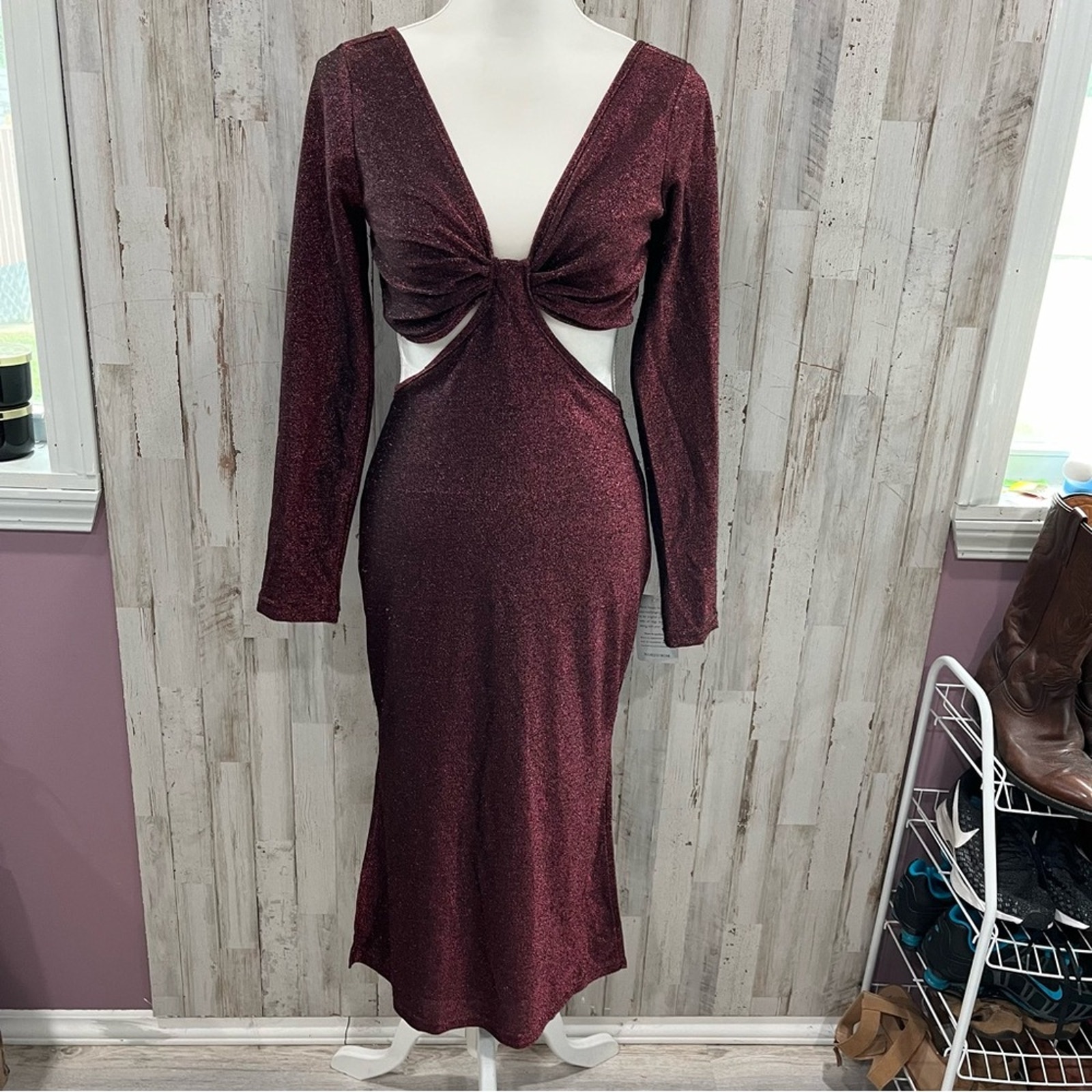New! Lulu’s Sparks Of Love Cutout Long Sleeve Midi Dress Burgundy Medium